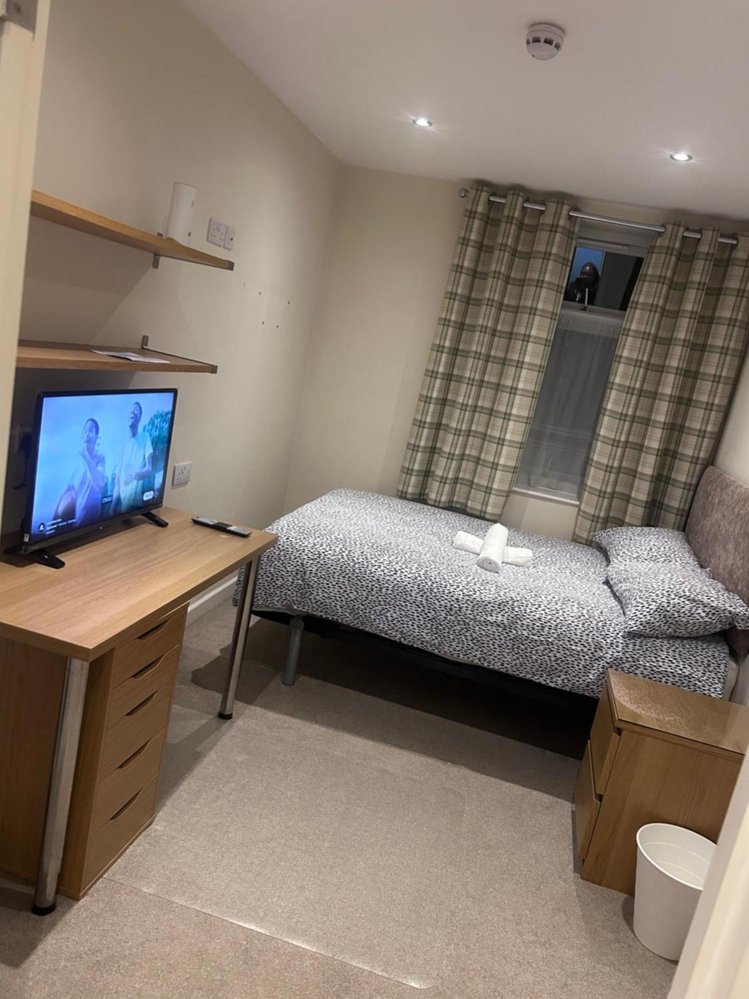 Seaford Guest House Xxx Stoke-on-Trent Eksteriør bilde